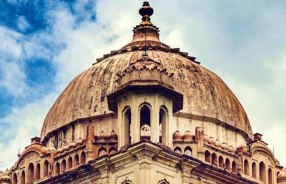 Lucknow 3-Days Private Tour with Hotel and Transfers