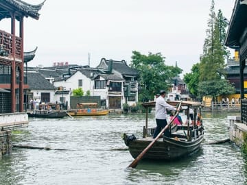 Shanghai Private Tour, Zhujiajiao Water Town and Scenic Boat Ride