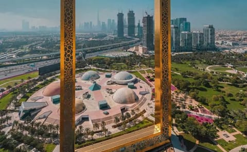 Private Dubai City Tour with Dubai Frame and Souk Visit