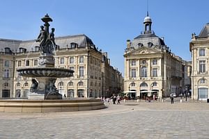 Bordeaux Old Town Secrets: Self-Guided Walking Adventure
