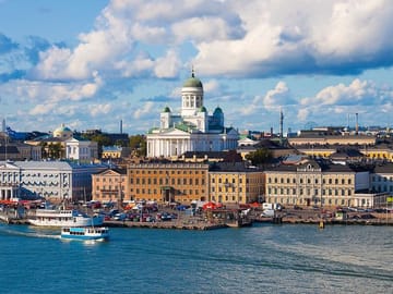 Professional Photo Shoot Tour in Helsinki's Iconic Locations