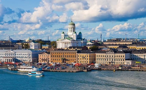 Professional Photo Shoot Tour in Helsinki's Iconic Locations