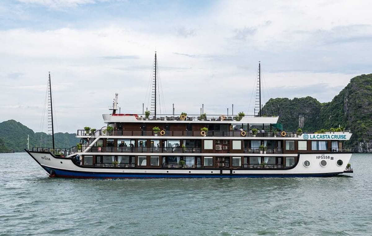 La Casta Cruise – LUXURY 5 STAR OVERNIGHT CRUISE – 2 Days 1 Night