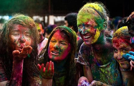 A Royal Splash – Celebrate Holi in the Rajwada style with Royal family in Jaipur