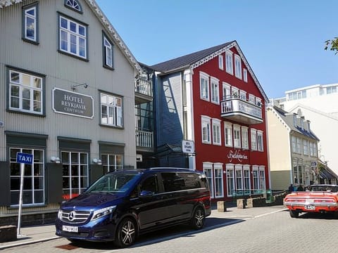 Our private tour luxury vehicle
