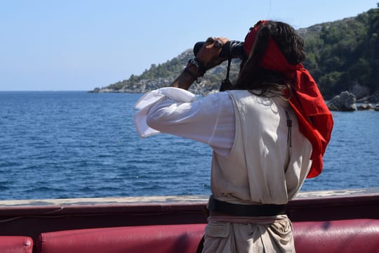 Pirate Boat Trip with lunch and drinks