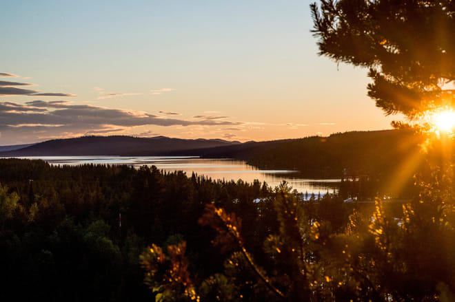 Hiking under the Midnight Sun 6