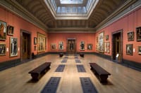 Louvre Museum with Private Transfers and Audio Guide 4