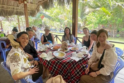 Deluxe Mekong Delta Tour to Floating Market 2 Days 1 Night Trip