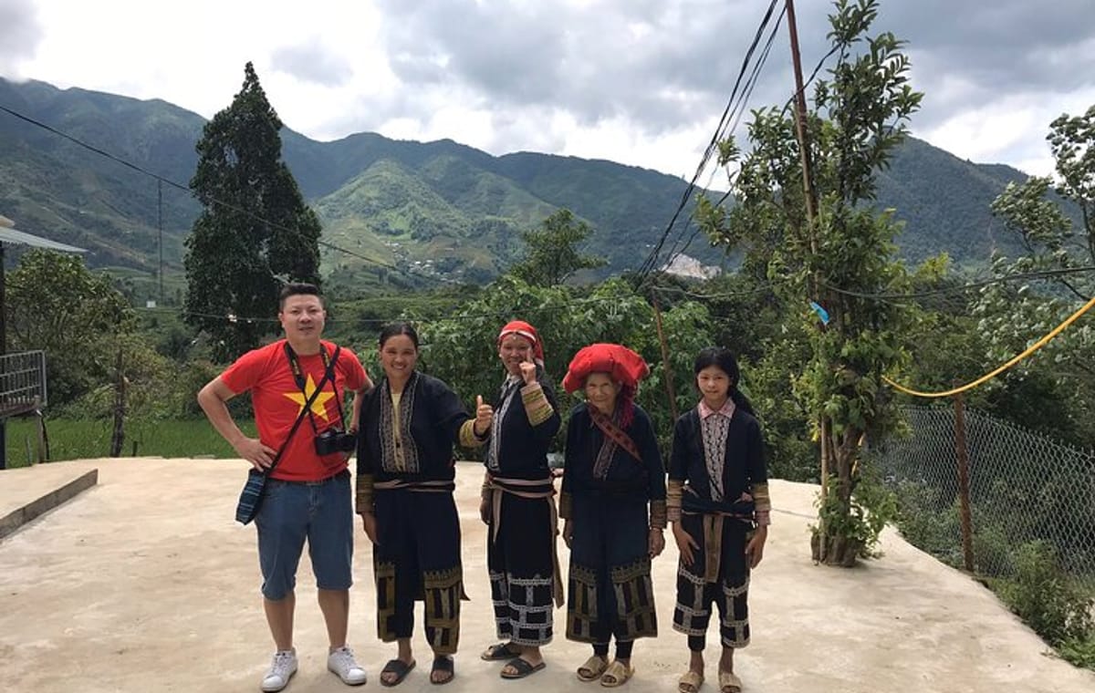 Sapa Private 3 Day Tour: Fanispan Peak & Villages Experience