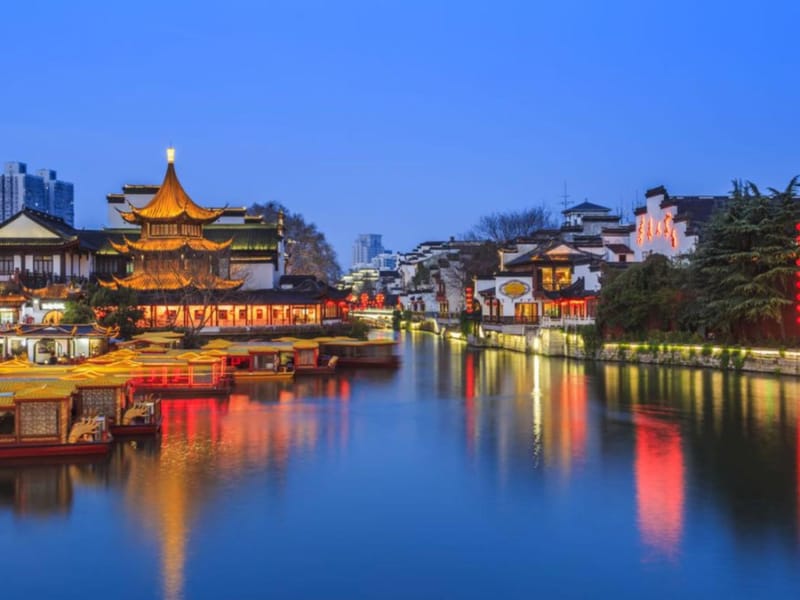 Classic Nanjing: Qinhuai River Cruise & Confucius Temple