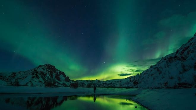 Cozy Nights & Northern Lights: Minibus Tour