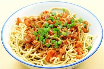 Wuhan Food Walking Tour: Taste Hot Dry Noodles and Lotus Soup