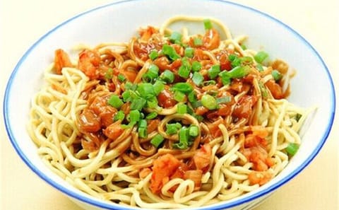 Wuhan Food Walking Tour: Taste Hot Dry Noodles and Lotus Soup