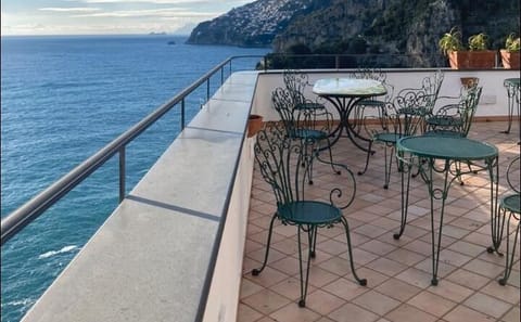 Sorrento, Positano, and Amalfi Day Trip from Naples
