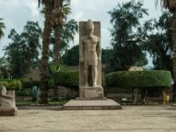 Full day -Classic Giza Tour Pyramids, Sphinx and Saqqara and Memphis