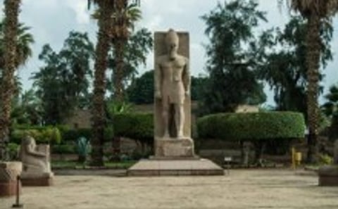 Full day -Classic Giza Tour Pyramids, Sphinx and Saqqara and Memphis