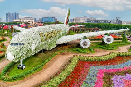 Dubai Miracle Garden, Dubai Mall Shopping, Burj Khalifa 124/125th floor and Musical Fountain Show tour with Private Transfers