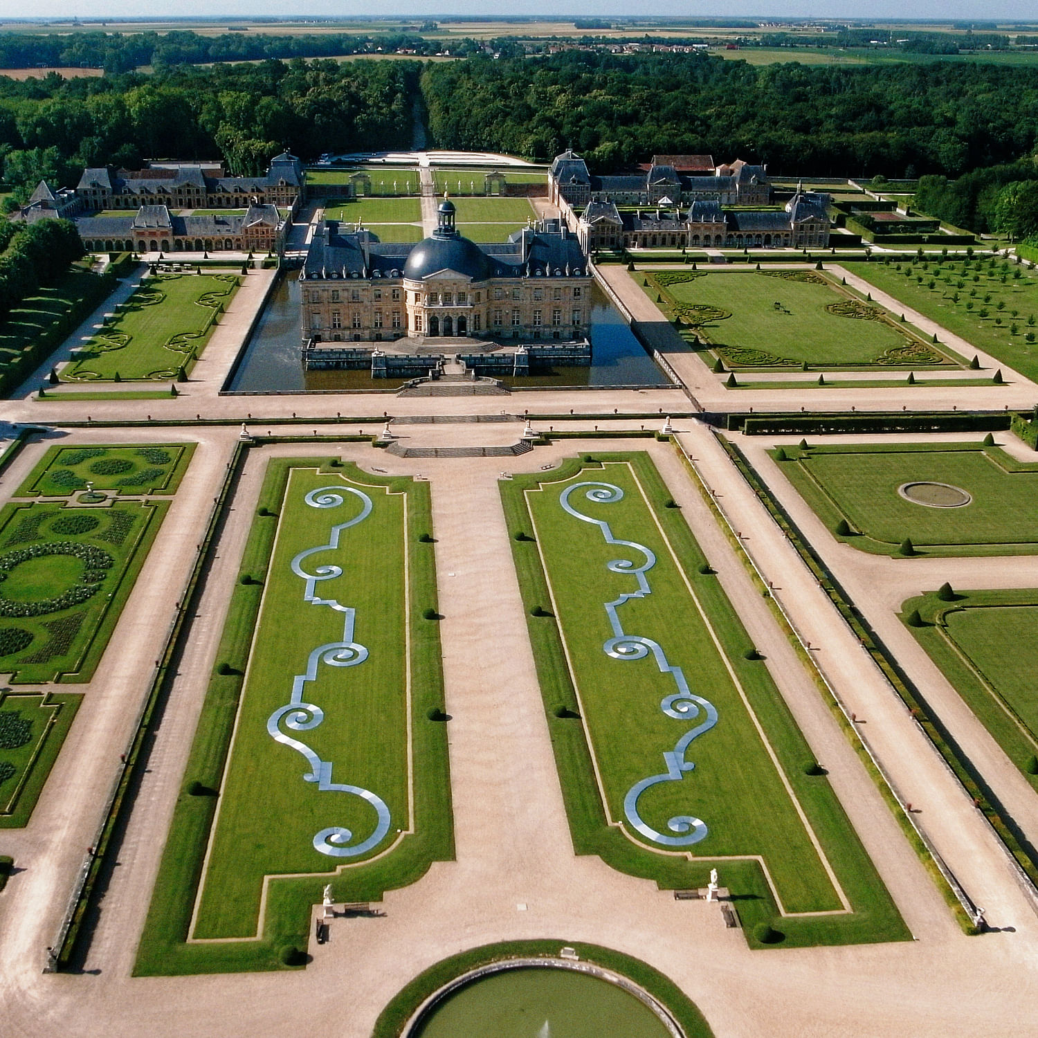 A Day at Château de Vaux le Vicomte - Quintessence