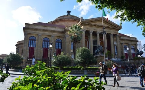 Private Full-Day Tour of Palermo, Monreale, and Cefalù