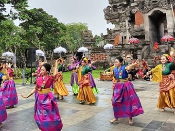 Bali 4 Days Guided Tour with Accommodation