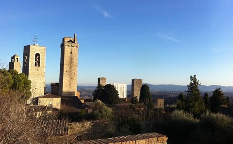 Wine Tasting Tour in Tuscany from Rome