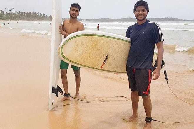 Surfing in Weligama 4
