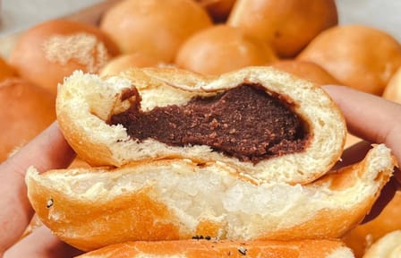 Qingdao Street Food Tour with Guided Walks and Tastings