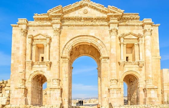 Private Tour: Full Day Trip of Jerash, Umm Qais, and Pella from Amman