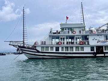 Renea Cruise - Boutique Overnight Cruise in Bai Tu Long Bay(2D1N)