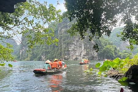 Luxury Tour to Ninh Binh: Explore Hoa Lu, Trang An & Mua Cave