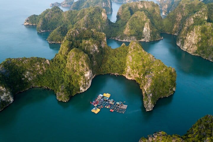 25 Minutes Scenic Halong Seaplane from Hanoi Transfer Expressway