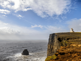 Dyrhólaeyjarviti lighthouse