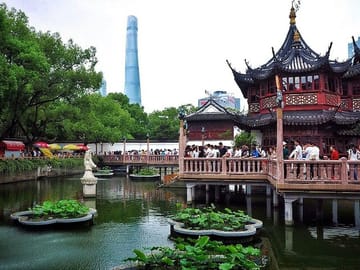 Shanghai Private Tour with Historic and Modern Landmarks