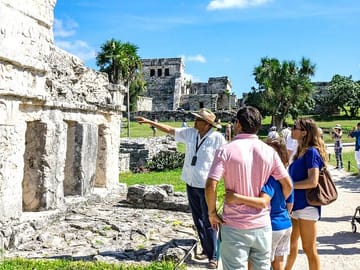 Guided tour in Tulum Ruins