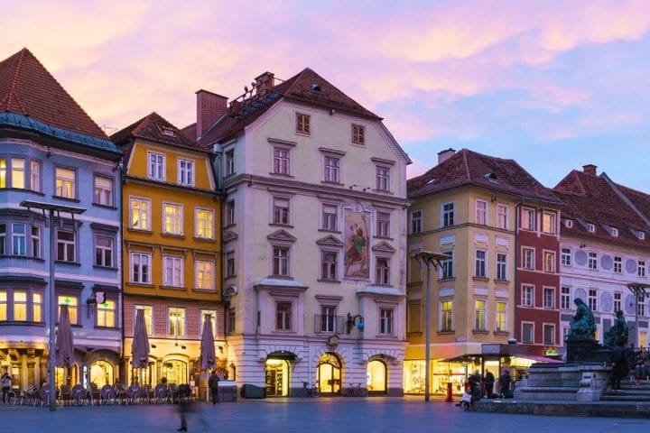 TOP Graz : Private Guided Tour with your mobile 4