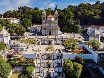 Private Historic Tour of Braga and Guimarães from Porto