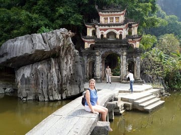Private Day Trip to Trang An - Mua Cave - Bich Dong By Limousine