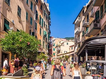 Cinque Terre Exclusive Private Tour – Luxury Gift Experience from Florence