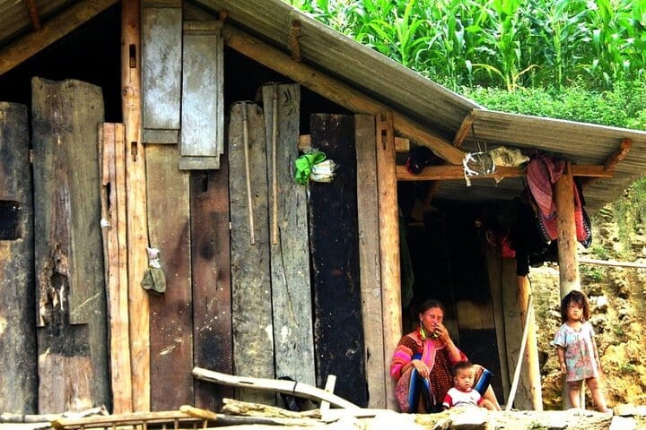 Sapa 2 Day 1 Night Trekking Tour (Cabin Bus + Homestay Overnight)