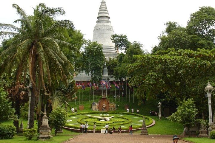 enjoying a Phnom Penh sightseeing tour including cultural and historical landmarks