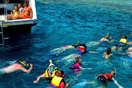 Hurghada :  Hula Hula Snorkeling Trip – Full Day ” Fall In Love “
