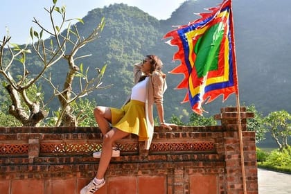 Hoa Lu – Mua Cave – Trang An boat ride Landscape