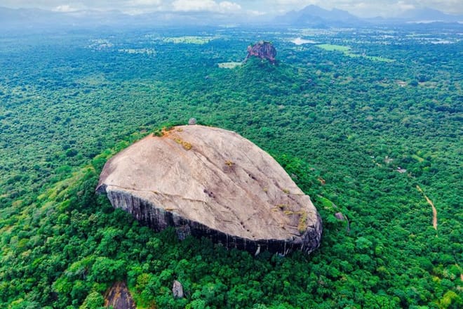 8-Day Private Tour with Train Ride, Safari & Beaches 9