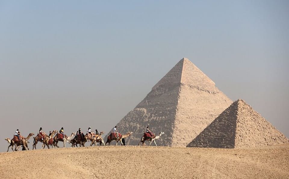 Cairo Day Trip: Museum and Pyramids Tour from Sharm El Sheikh