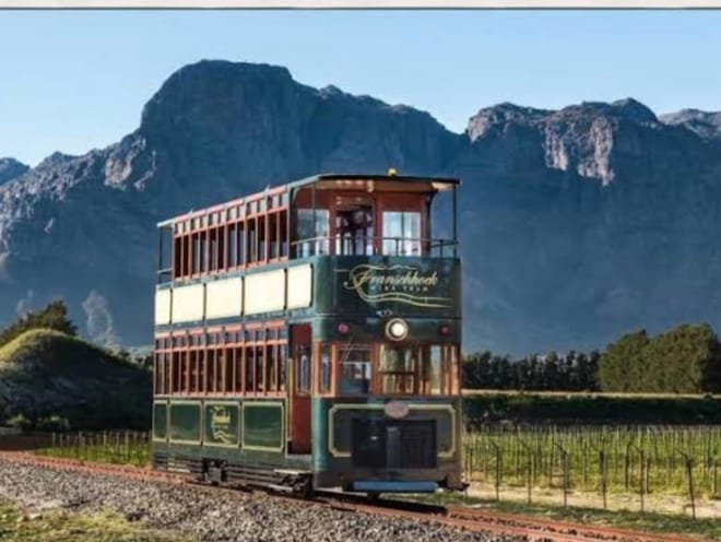 CAPE TOWN :FULL-DAY WINE TASTING TOUR WITH WINE TRAM