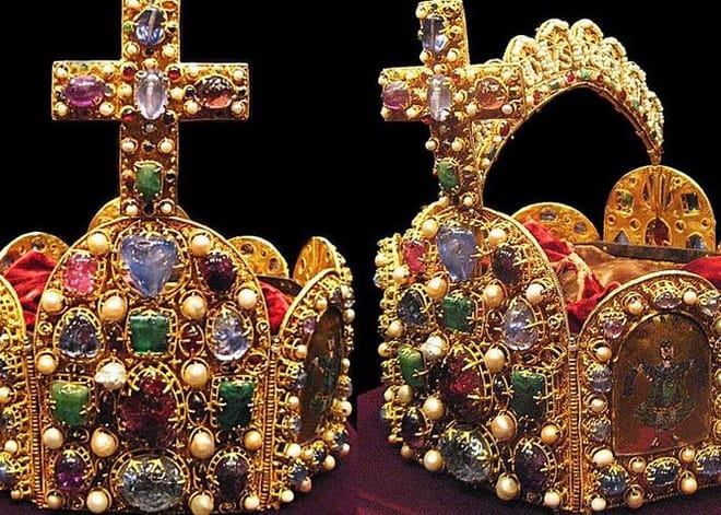 How to Pick a Crown. A Private Themed Tour of the Imperial Treasury (Kaiserliche Schatzkammer) / Tickets included 6