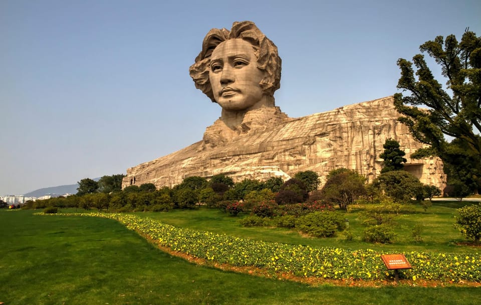 Private Changsha Tour with Xiangjiang River Cruise Experience