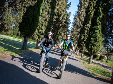 Appian Way Bike Tour with Aqueducts and Catacombs Option