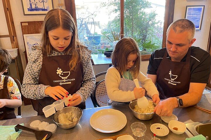 Do it yourself Lunch with Local Dish & Riceball Making in YANAKA